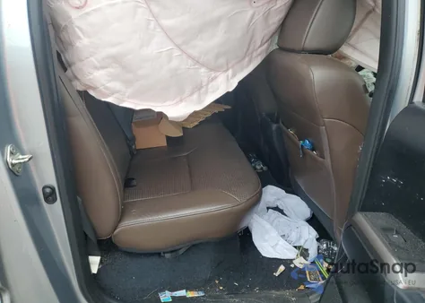 2017 Toyota Tacoma Double Cab z USA, uszkodzony, nr VIN 3TMGZ5AN7HM050236